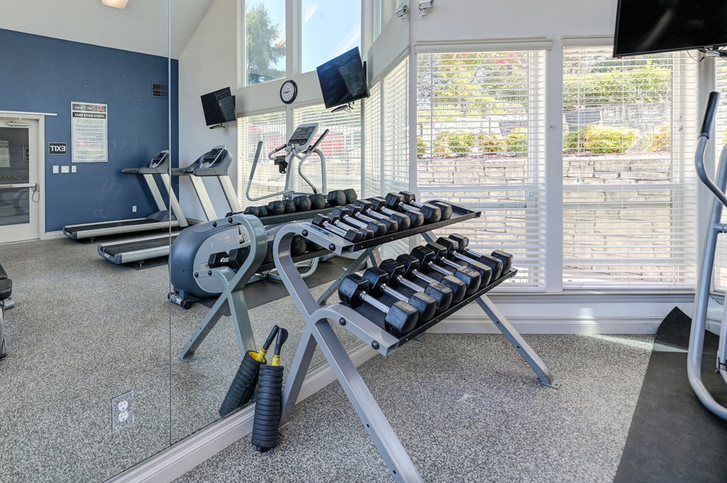 Lake Pointe Free Weights