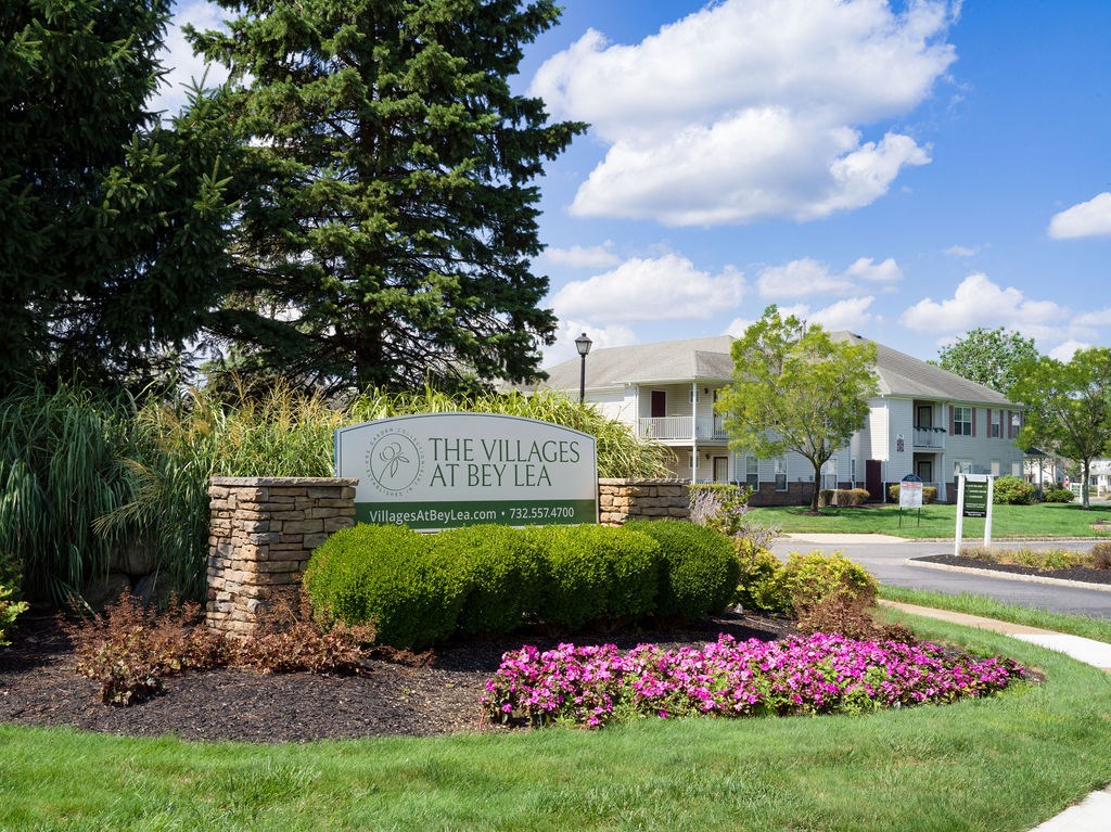 the villages sign at the villas at belvedere apartments