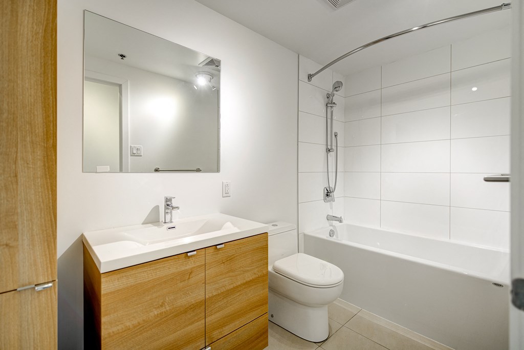 1770 Rue Joseph Manseau, Montreal - App 1503 (2)