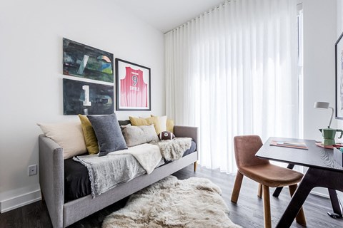 One-Eighty-Five-Living-Den