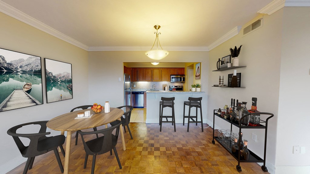 50 Prince Arthur Apartments, 50 Prince Arthur Avenue, Toronto, ON