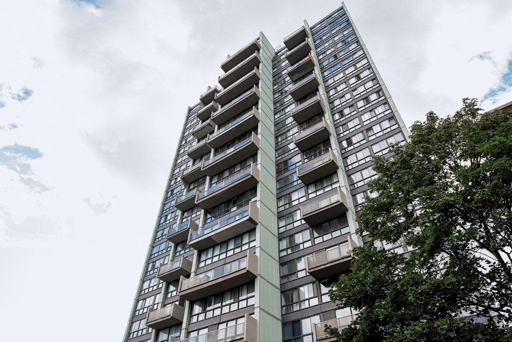 5999-Monkland-Exterior-3