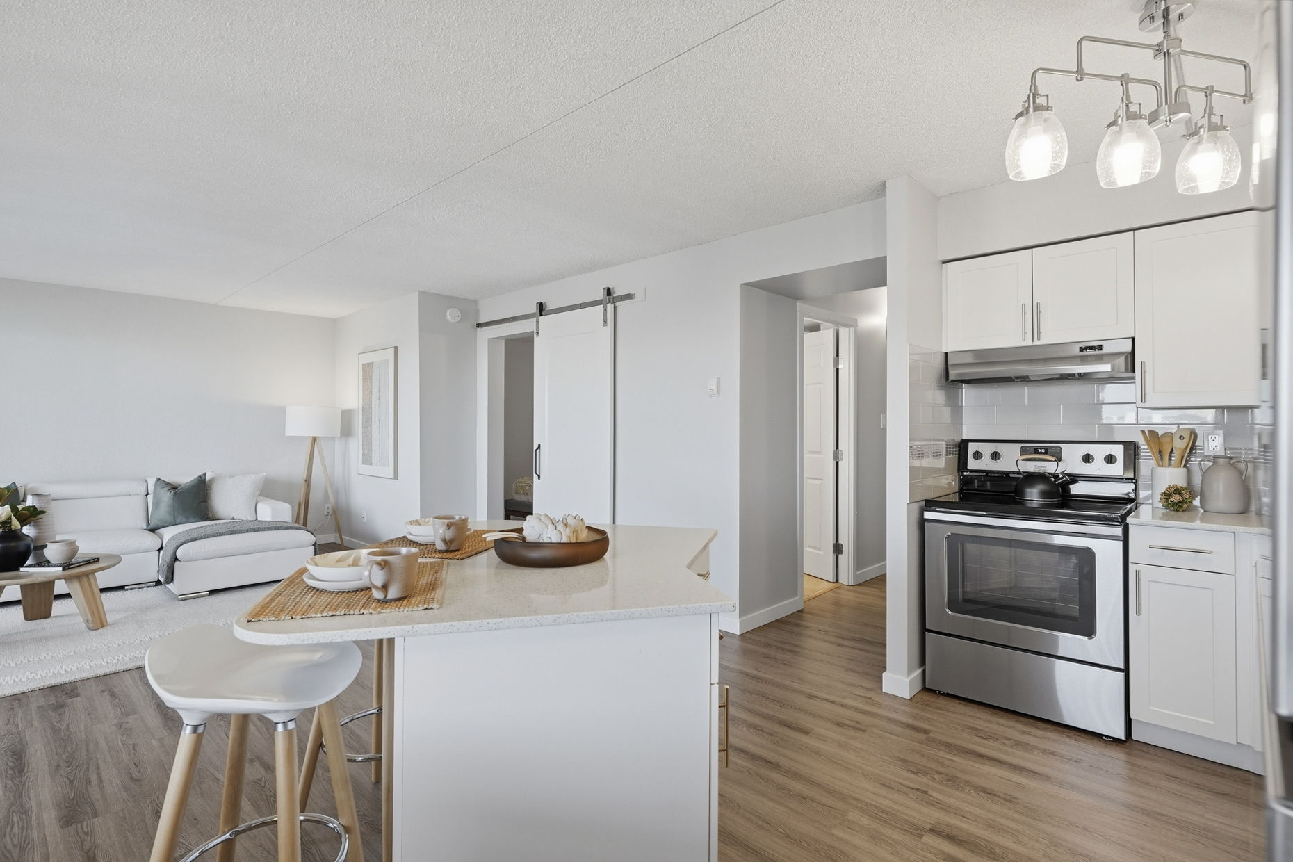 studio apartment - Jasper One Eleven, Edmonton - unit 0503 2