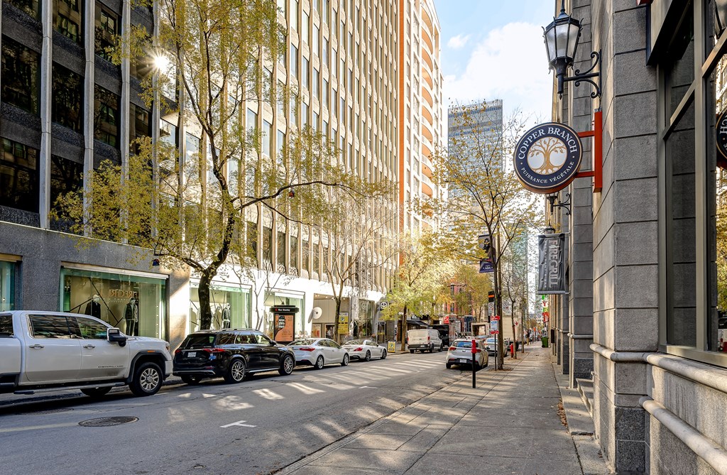 Easy access to entertaining, shopping and dining options.