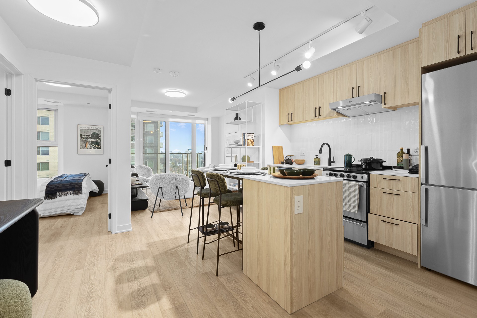 studio apartment - The Livmore Westboro Village, Ottawa - unit 1401 2