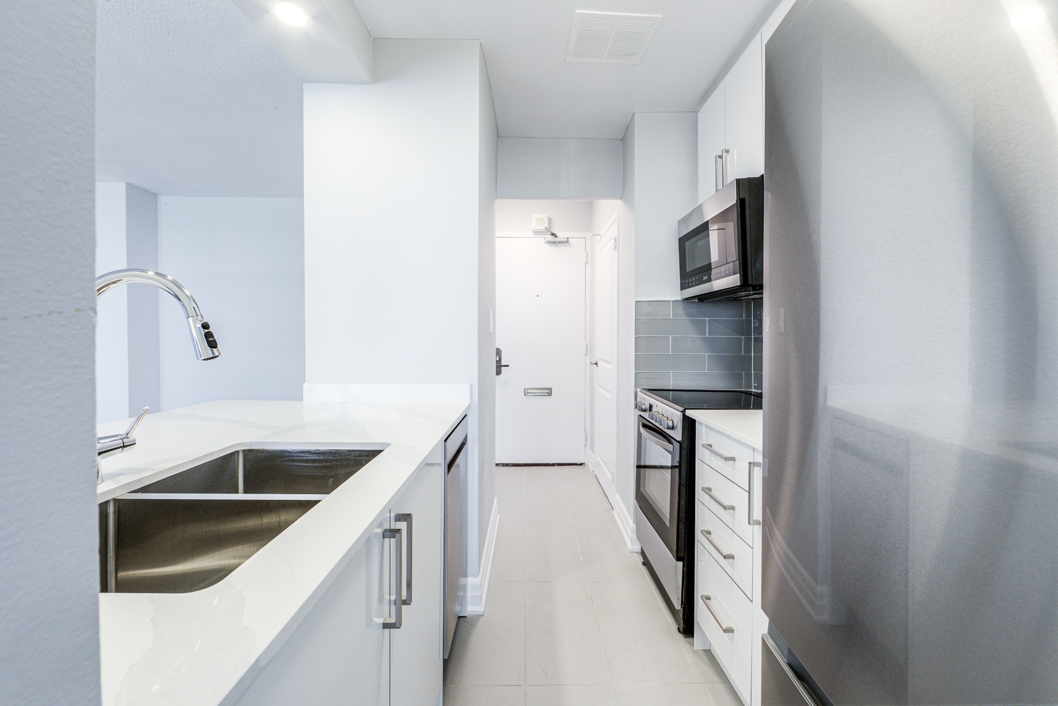 2 bedroom apartment - 88 Redpath Avenue, Toronto - unit 1612 2