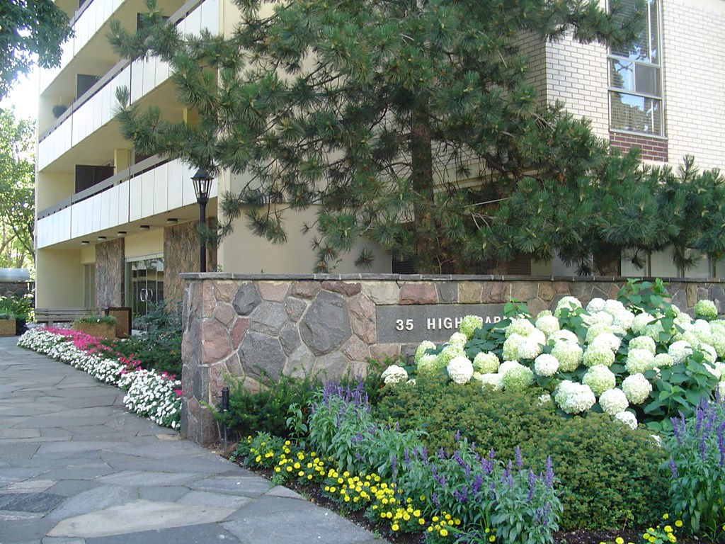 Exterior side view of 95 High Park. Thumbnail click to zoom.