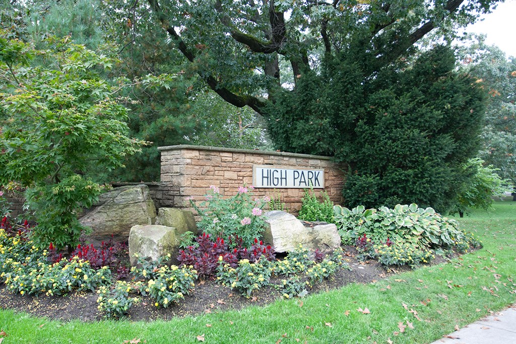Entrance to High Park. Thumbnail click to zoom.