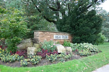 Entrance to High Park. Thumbnail click to zoom. - Photo Gallery 2