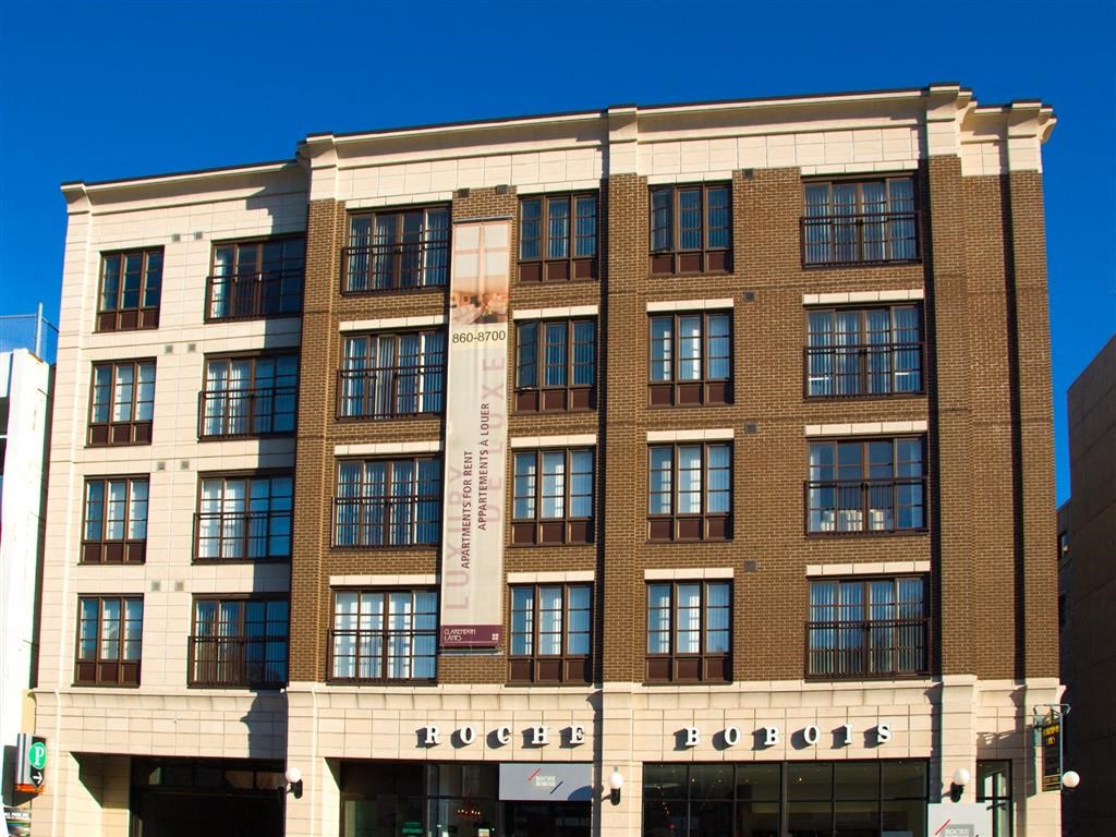 Exterior building view.  Thumbnail click to zoom.