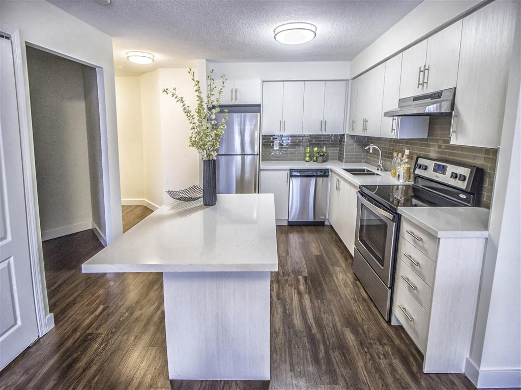 Open concept modern kitchens.  Thumbnail click to zoom.