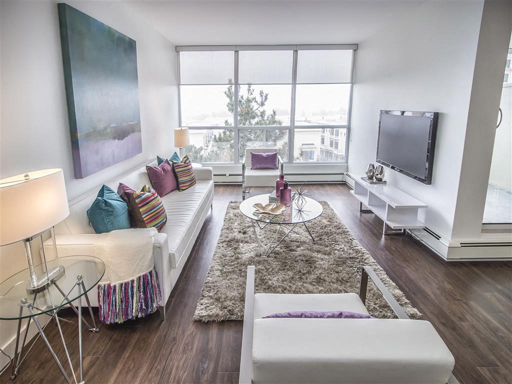 Fully renovated living room.  Thumbnail click to zoom.