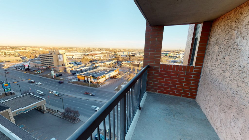 Stanley-Park-2-Bed-2-Bath-Balcony