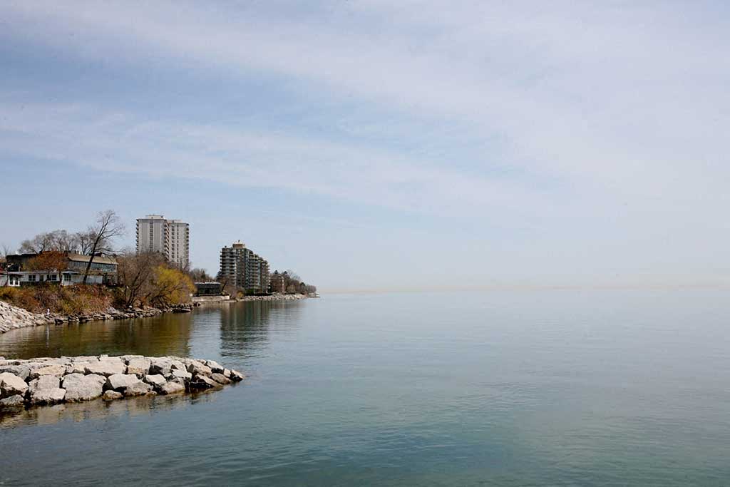 Breathtaking views of Lake Ontario.  Thumbnail click to zoom