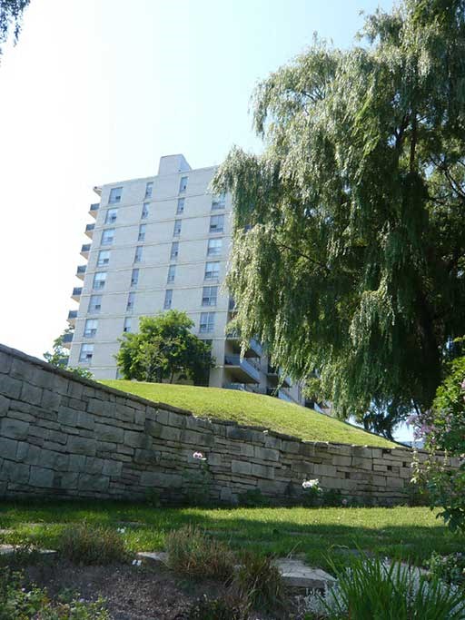 The Diplomats community and building.  Thumbnail click to zoom.