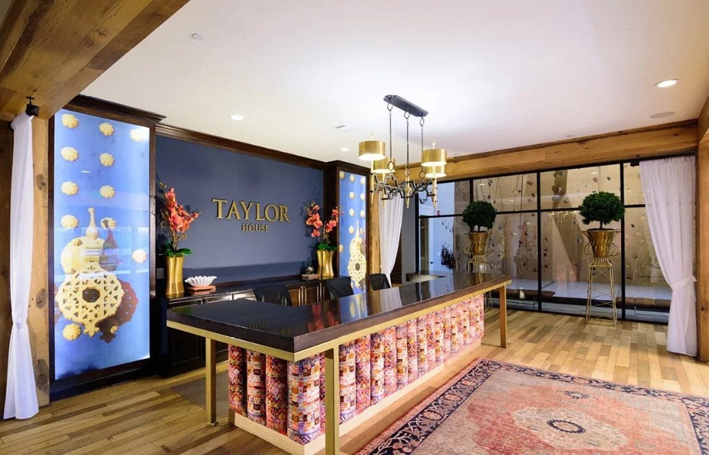 the lobby of the taylor hotel at Madison Park, Ohio, 43214