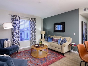 Living room area Living room area at Madison Park, Ohio - Photo Gallery 4