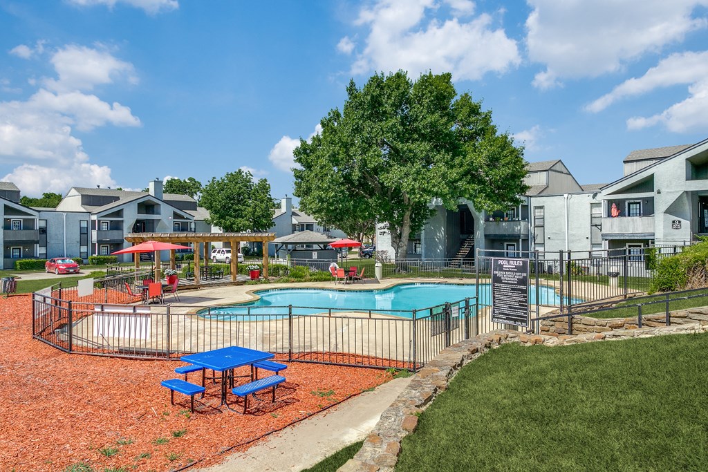 the preserve at ballantyne commons apartments with a swimming pool