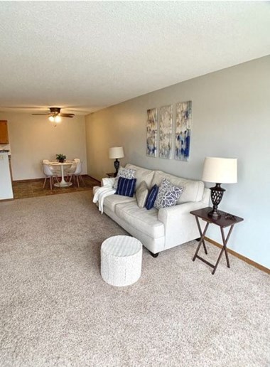 1100 & 1200 Division Street 2 Beds Apartment for Rent Photo Gallery 1