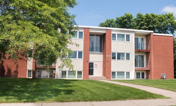 Front of building - Photo Gallery