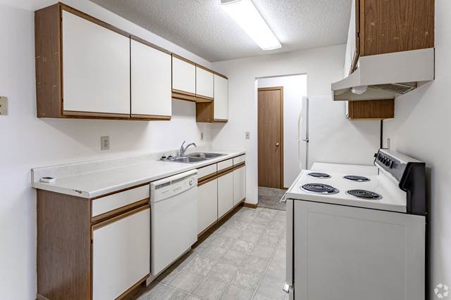 Ridgewood Manor Partnership Apartments