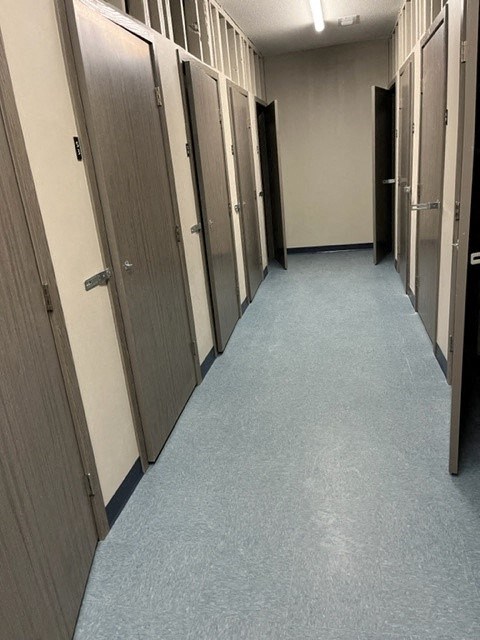 Storage lockers