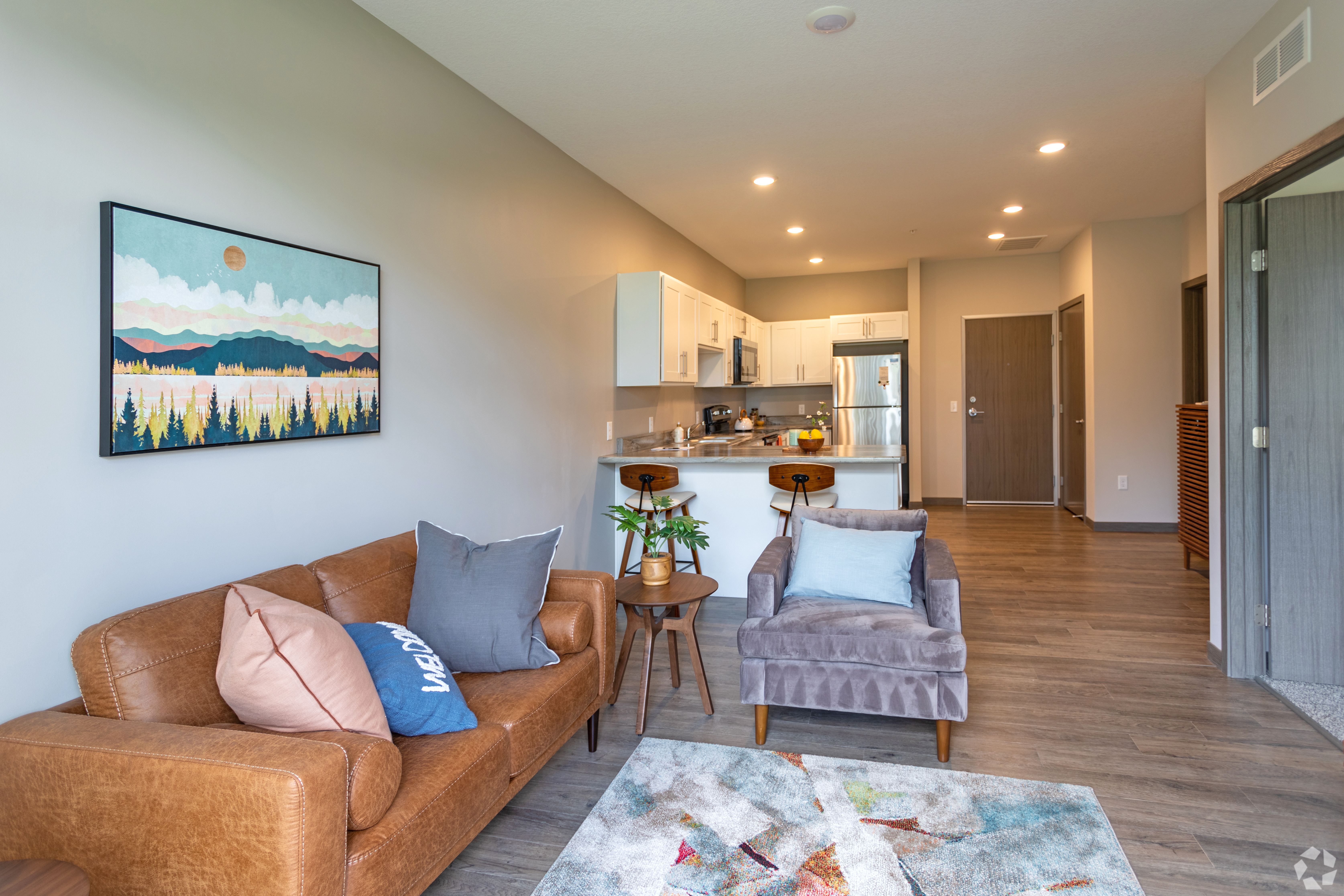 The Emerald Apartments & Townhomes, 1155 Dellwood Street South