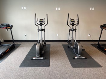 Fitness Center - Photo Gallery 5