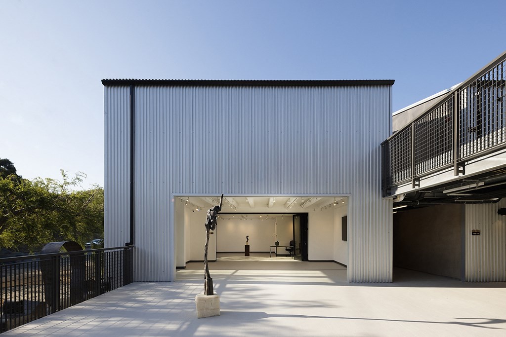 ArtLofts Gallery Deck