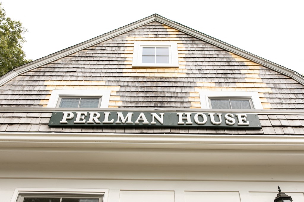 Perlman sign exterior photo