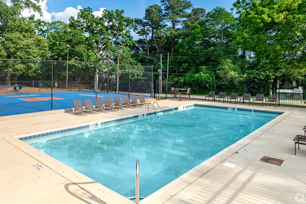 A Large Outdoor Swimming Pool at Avondale Place Apartments, Avondale Estates