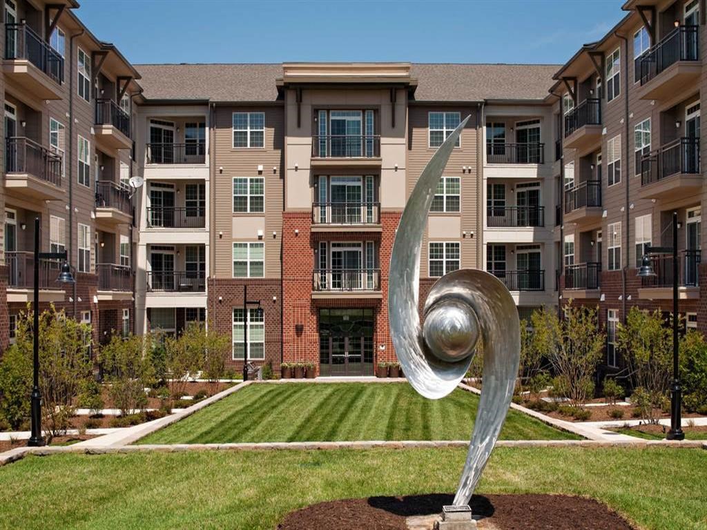 Green Outdoor at Hidden Creek, Maryland, 20877