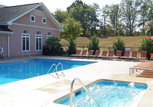 a pool and hottub - Photo Gallery