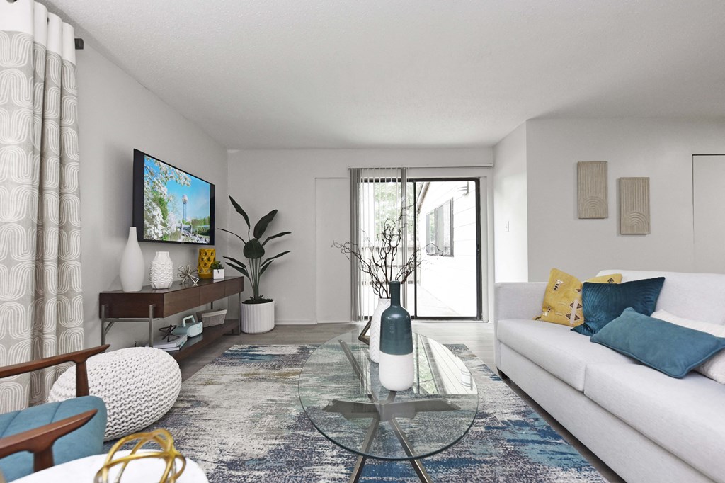 Warm And Inviting Living Room at Kinley Lofts, Knoxville, Tennessee