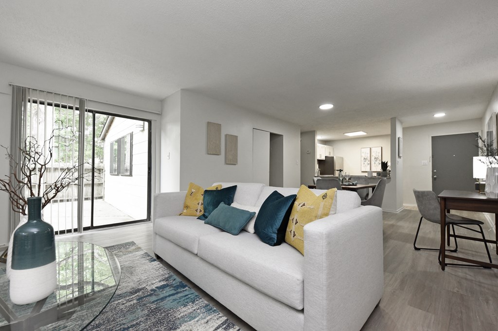 Living Room With Plenty Of Natural Lights at Kinley Lofts, Knoxville, TN