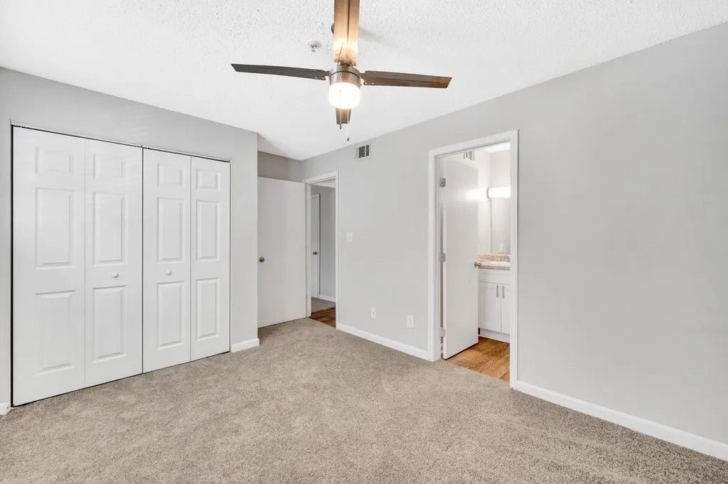 A Room With a Ceiling Fan at Avondale Place Apartments, Georgia, 30002