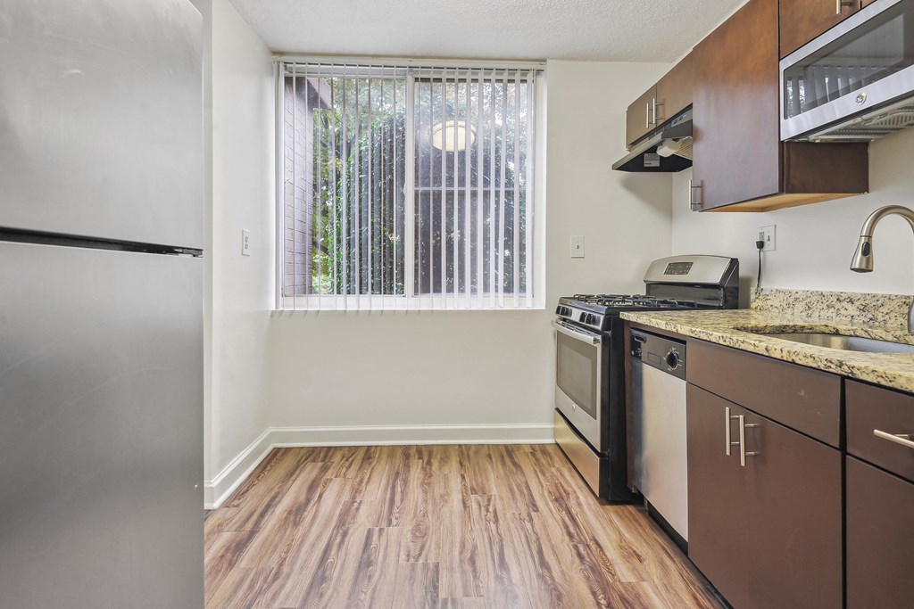Fully equipped kitchen at Broadstone Van Dorn