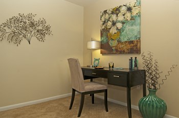 5635 Regency Park Court 1-4 Beds Apartment for Rent - Photo Gallery 3
