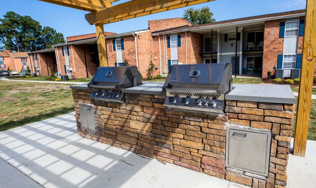 our outdoor kitchen is available to residents of the apartments