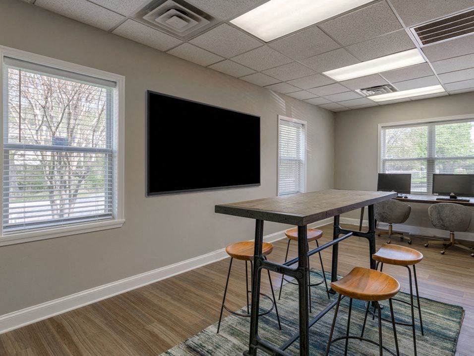 Business Center Lounge