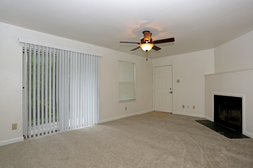128 Chestnut Ridge Dr 1-3 Beds Apartment for Rent - Photo Gallery 1