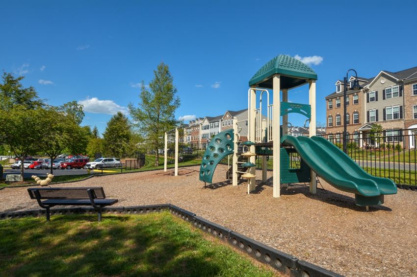 Manassas Yards Apartments, 9430 Russia Branch View Dr, Manassas Park