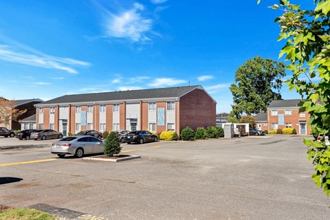 this is a photo of the leasing office at harvard square apartments in dallas, tx