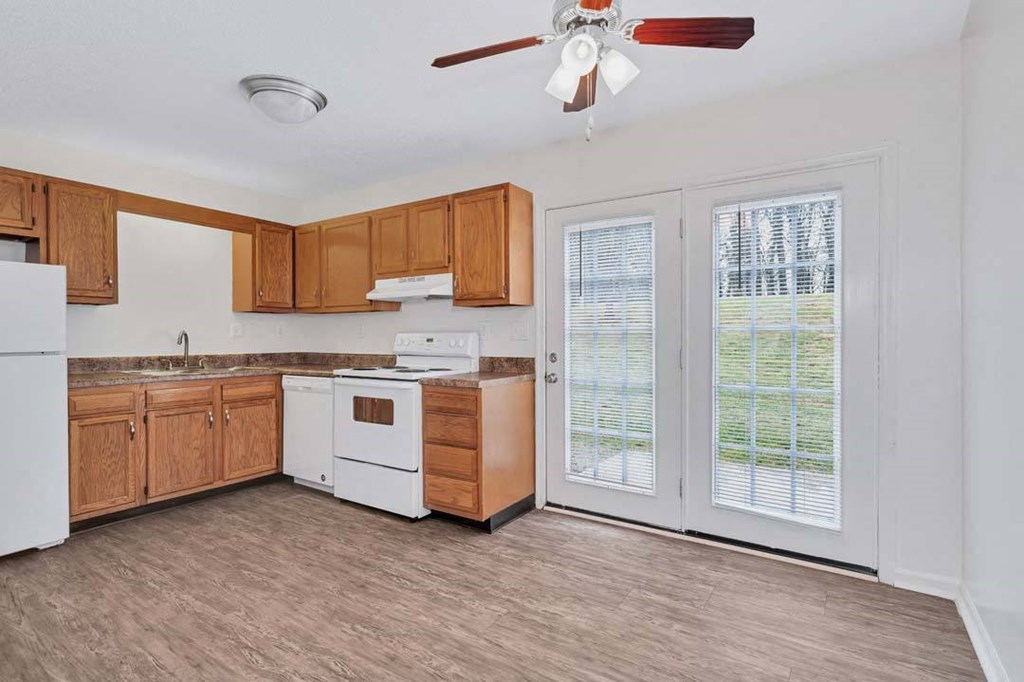 Woodside Kitchen & Dining