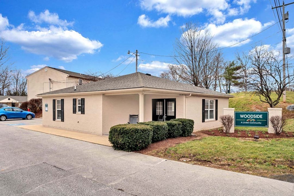 Woodside Leasing Office