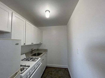 Lee Heights Kitchen 2 - Photo Gallery 6