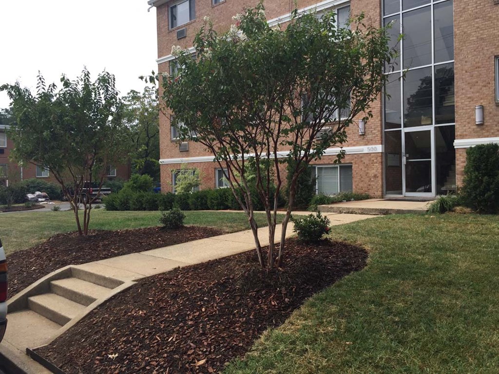 Wayne Street façade 2