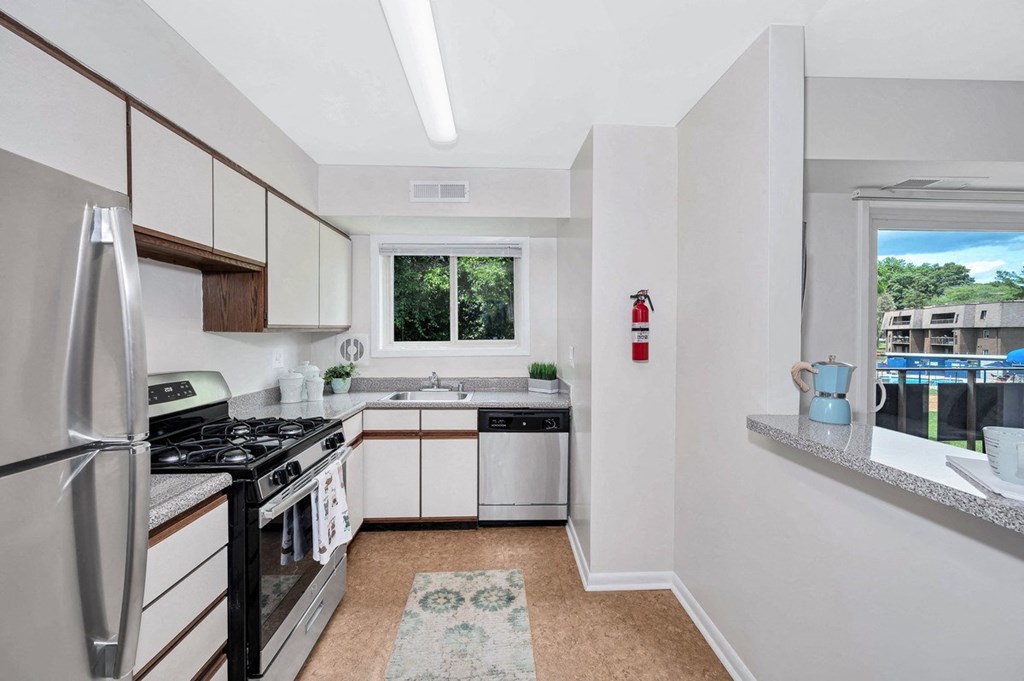 the preserve at ballantyne commons apartment kitchen