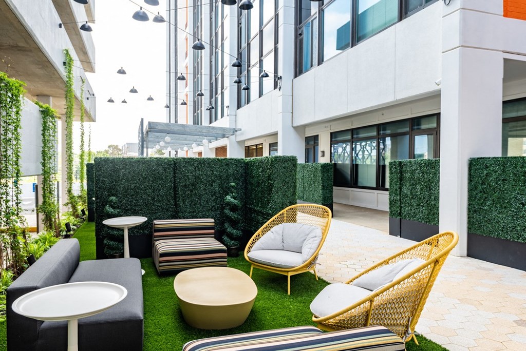 Mission Lofts outdoor lounge area