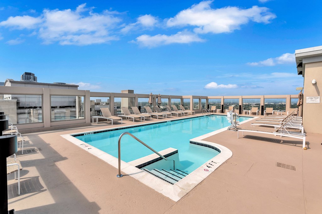 Rooftop swimming pool at Cosmopolitan at Reston